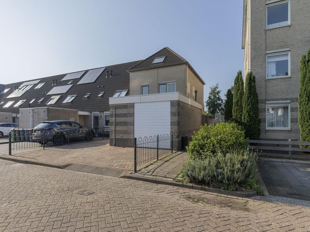 Volkerak 28, Brielle