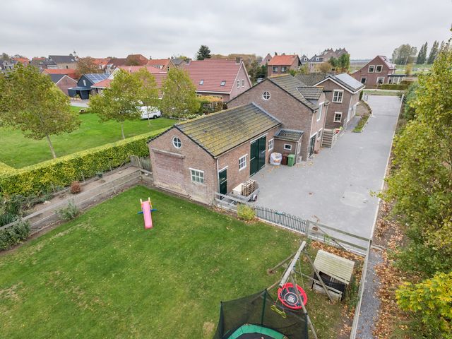Zuiddijk 24, Oude-Tonge