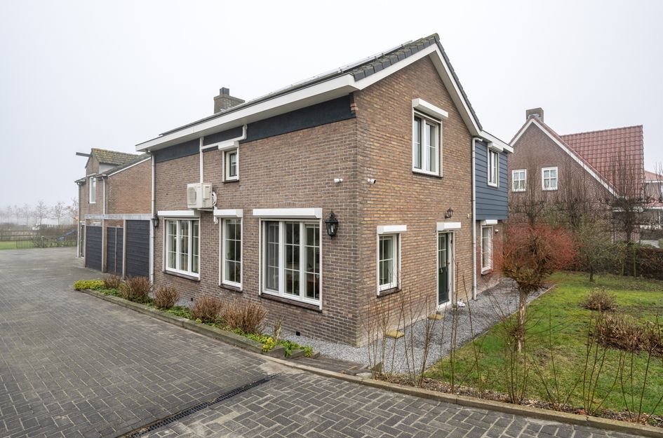 Zuiddijk 24