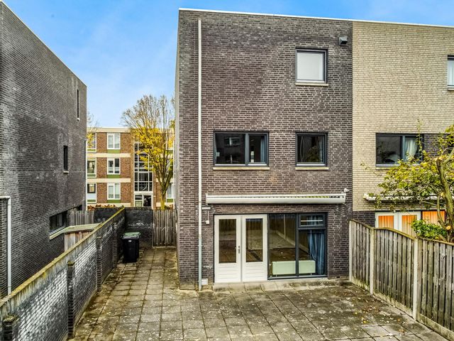 Le Bron de Vexelastraat 24, Roermond