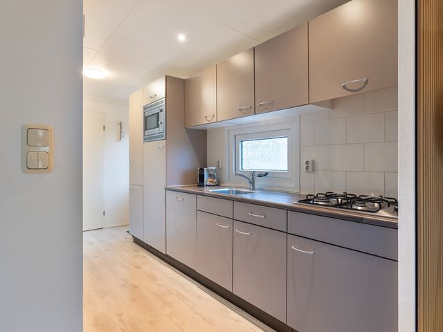 Droompark Buitenhuizen 270, Velsen-Zuid