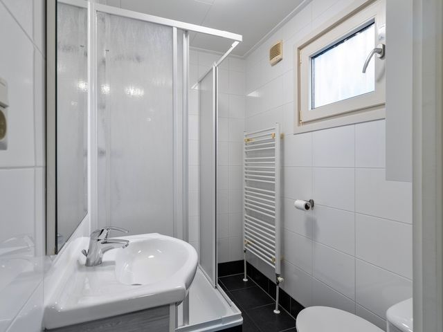 Droompark Buitenhuizen 270, Velsen-Zuid