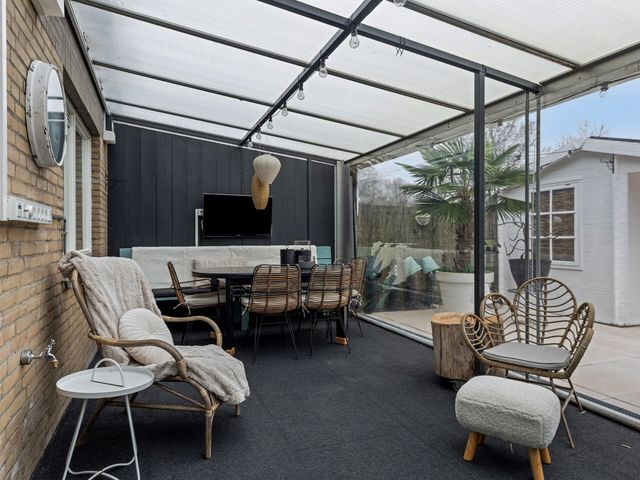 Amazonestraat 11, Luttelgeest