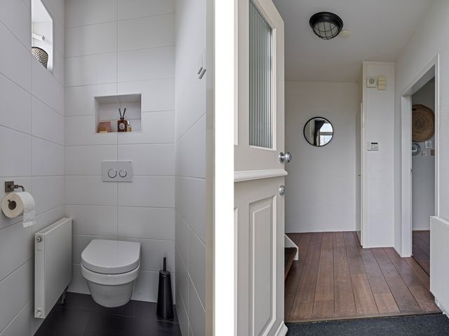 Amazonestraat 11, Luttelgeest