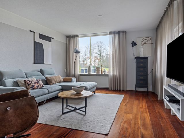 Amazonestraat 11, Luttelgeest