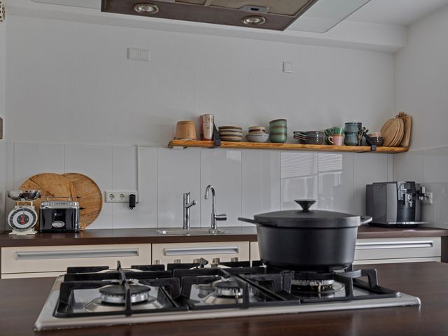 Amazonestraat 11, Luttelgeest