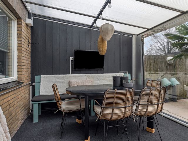 Amazonestraat 11, Luttelgeest