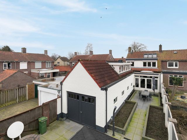 Burgemeester Molstraat 8, Gilze