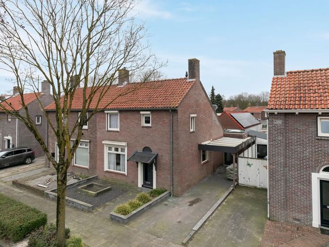Burgemeester Molstraat 8, Gilze