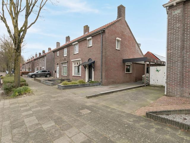 Burgemeester Molstraat 8, Gilze
