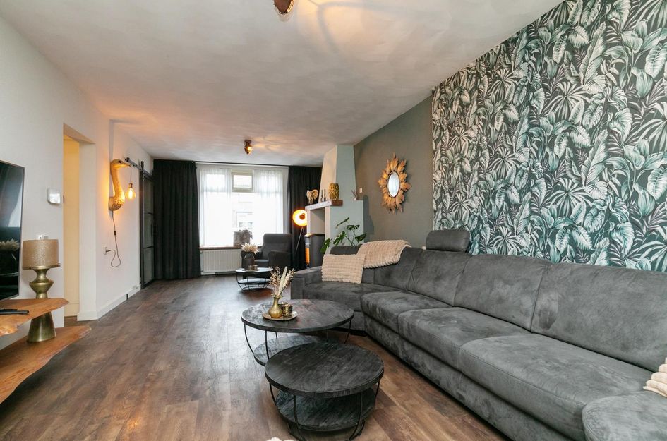 Burgemeester Molstraat 8