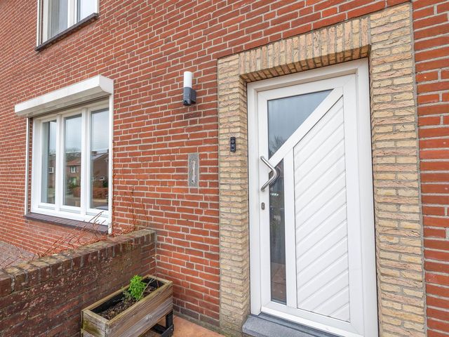 Rembrandtstraat 16, Reuver