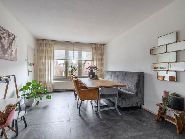 Rembrandtstraat 16, Reuver