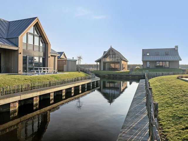 Oesterdam 303, Tholen