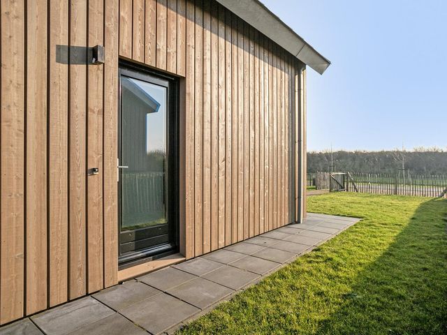 Oesterdam 303, Tholen