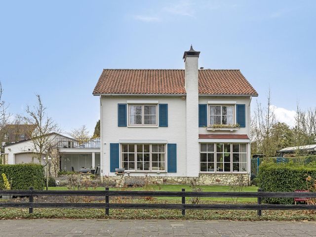 Parklaan 17, Roosendaal