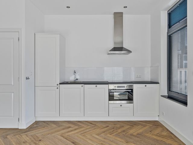 Fahrenheitstraat 12, Den Haag