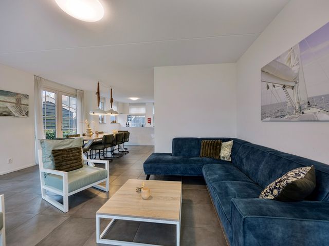 Zeedijk 2 371, Uitdam