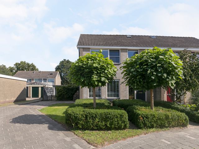 Uranusstraat 14, Sint Nicolaasga