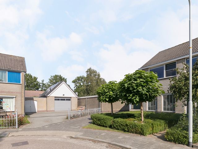 Uranusstraat 14, Sint Nicolaasga