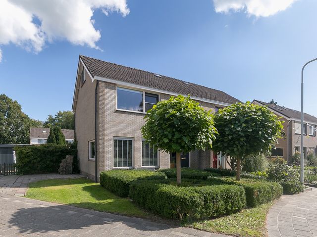 Uranusstraat 14, Sint Nicolaasga