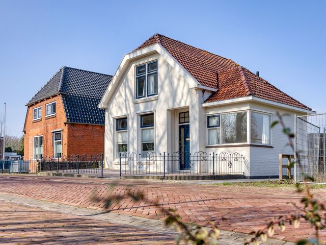 Sint Odulphusstraat 44, Bakhuizen