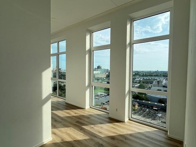 Laakweg 25R, Den Haag