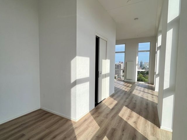 Laakweg 25R, Den Haag