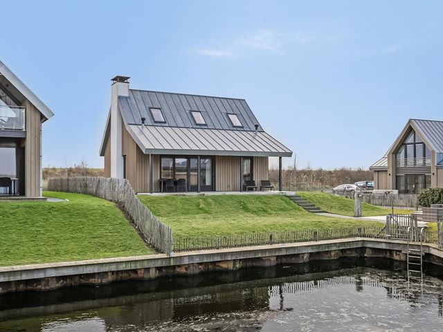 Oesterdam 309, Tholen