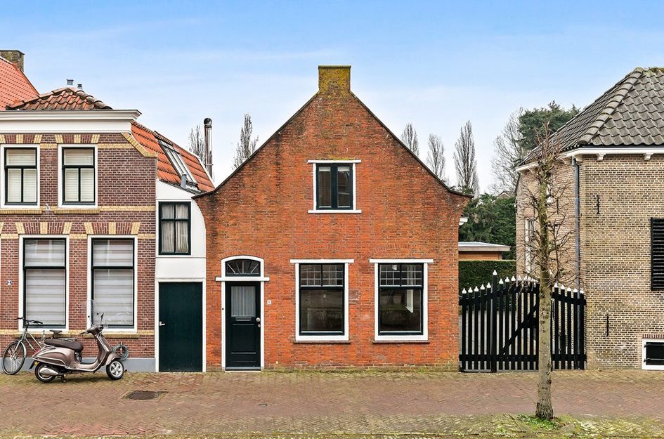 Burg van der Lelijkade 6