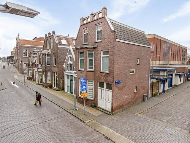 Czaar Peterstraat 9, Zaandam