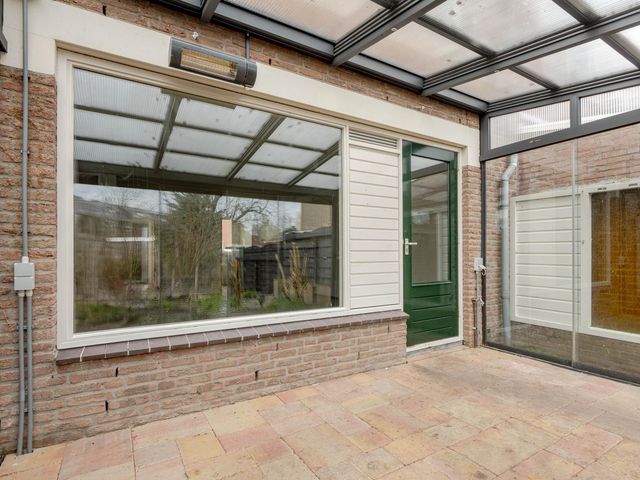 Leeuwerik 140, Kwintsheul