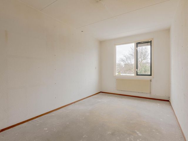 Leeuwerik 140, Kwintsheul