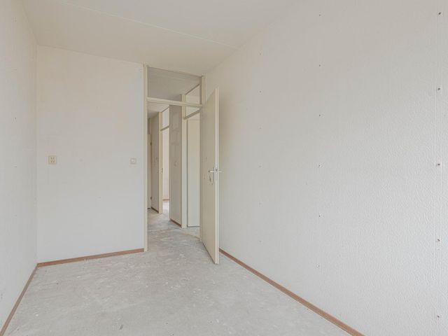 Leeuwerik 140, Kwintsheul