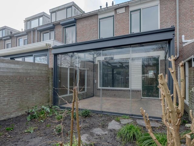 Leeuwerik 140, Kwintsheul