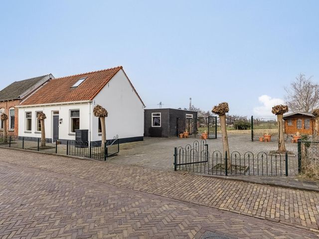 Langeviele 15, Ellewoutsdijk