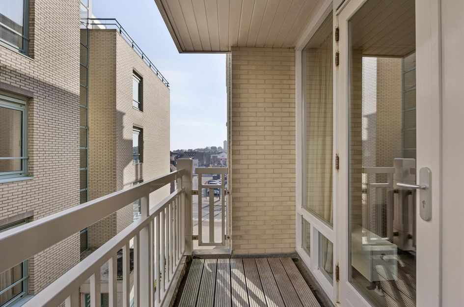 Parallel Boulevard 15A