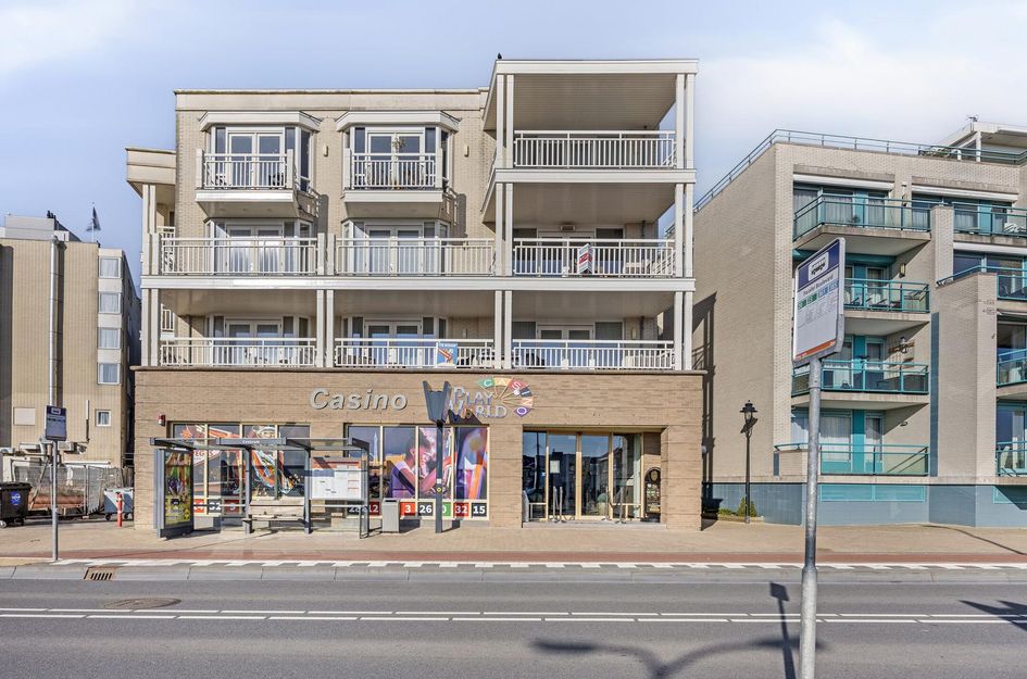 Parallel Boulevard 15A