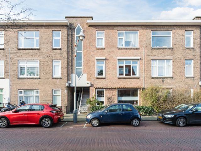 Bussumsestraat 157, Den Haag