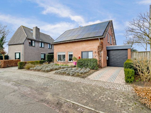Donkbeemd 33, Lage Mierde