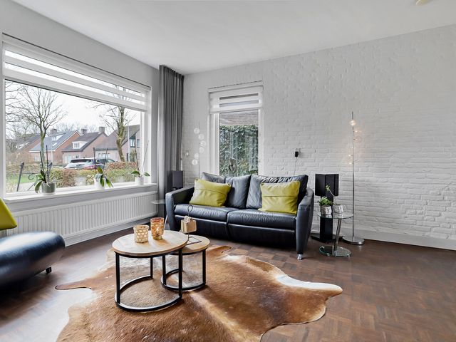 Donkbeemd 33, Lage Mierde