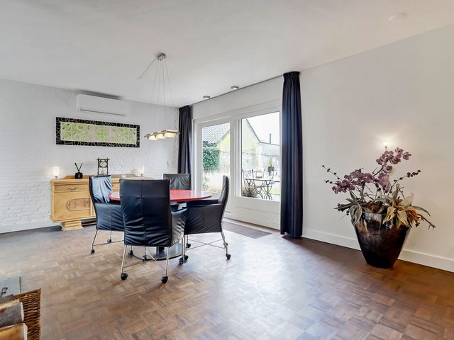 Donkbeemd 33, Lage Mierde
