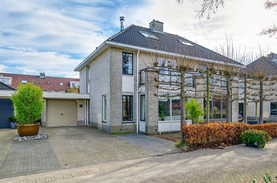 Biezengors 64