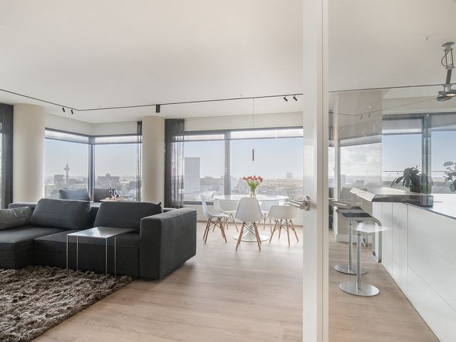Baan 52M, Rotterdam