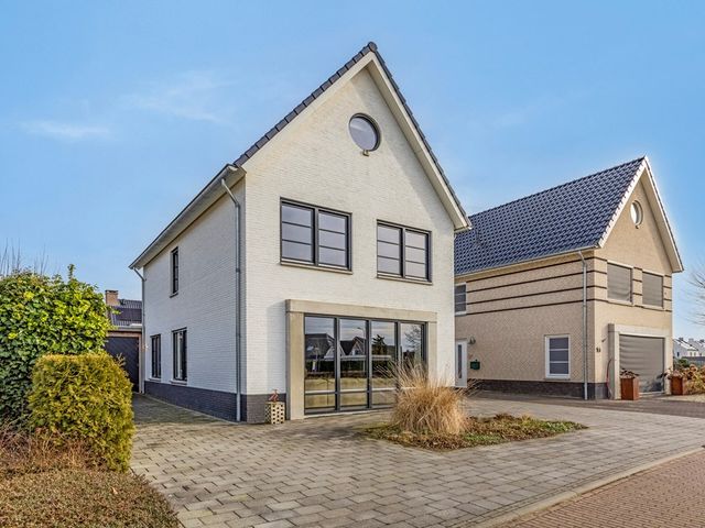 Kievitshof 9, Maurik