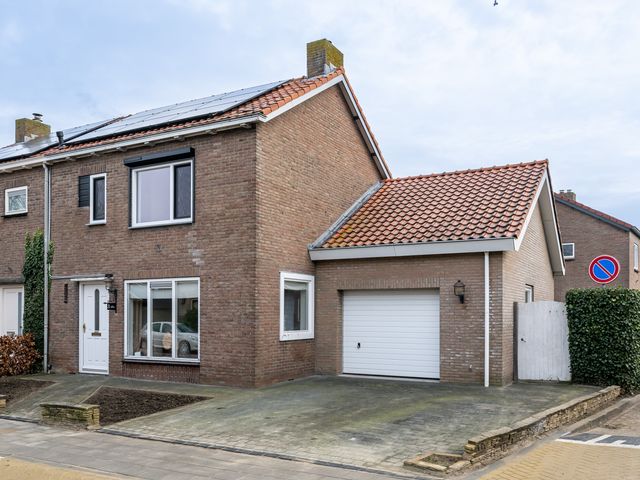 Prins Bernhardstraat 3, Den Bommel