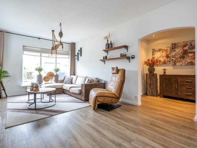 Prins Bernhardstraat 3, Den Bommel