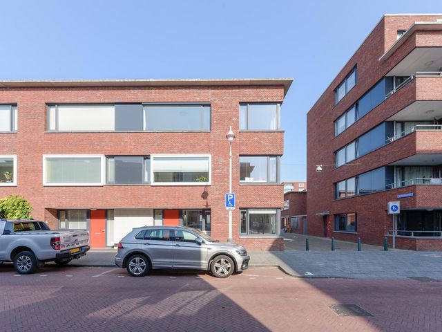 Pluvierstraat 7, 'S-Gravenhage
