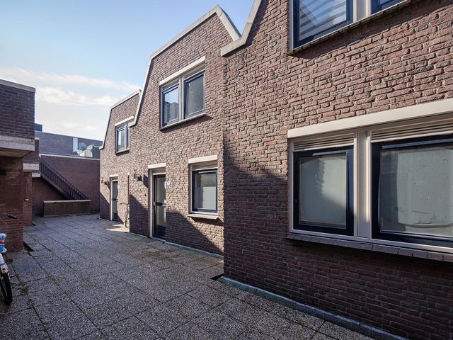 Van Mandersloostraat 75, Alphen Aan Den Rijn