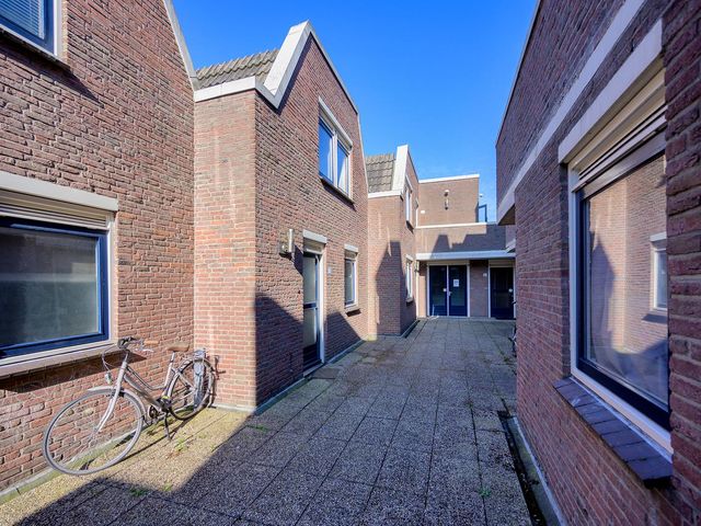 Van Mandersloostraat 75, Alphen Aan Den Rijn